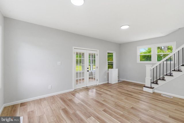 528 DAVIS RD, Barrington, NJ 08007