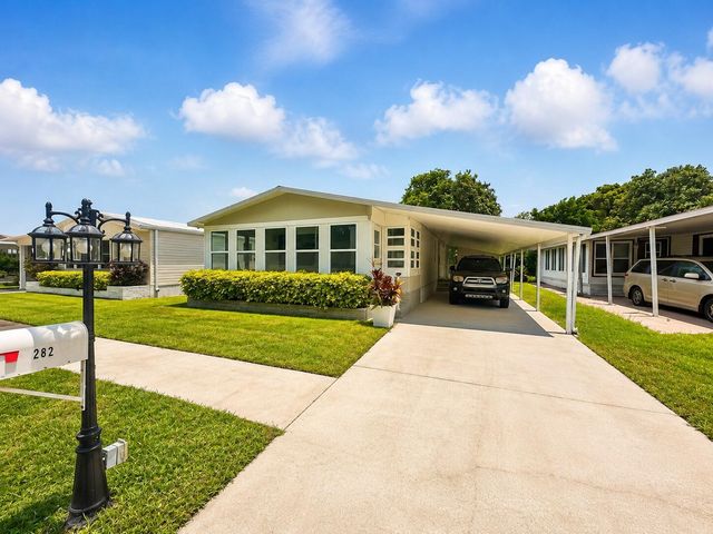 282 NW 54th Street NW, Deerfield Beach, FL 33064