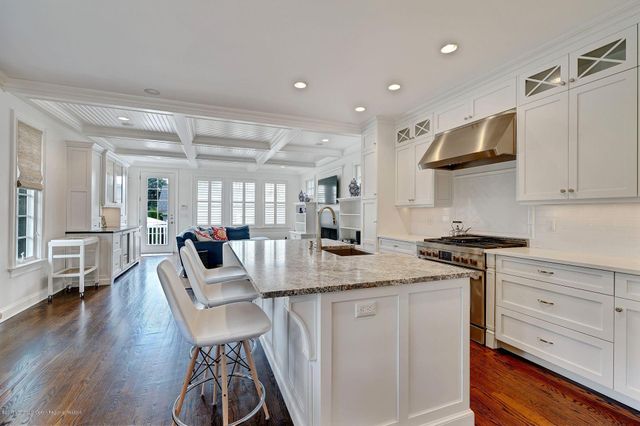 401 Monmouth Avenue, Spring Lake, NJ 07762