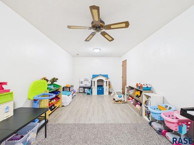 318 Elm Ave Avenue, Baltic, SD 57003