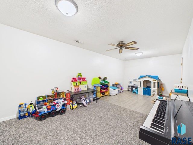 318 Elm Ave Avenue, Baltic, SD 57003