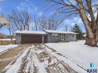 318 Elm Ave Avenue, Baltic, SD 57003