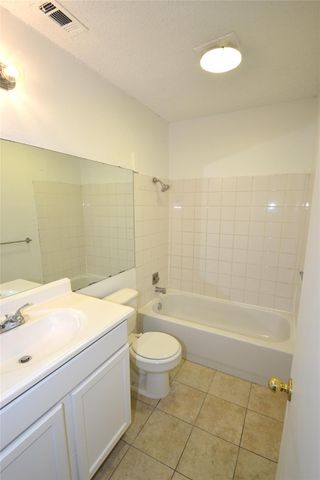 1202 Southport DR D, Austin, TX 78704