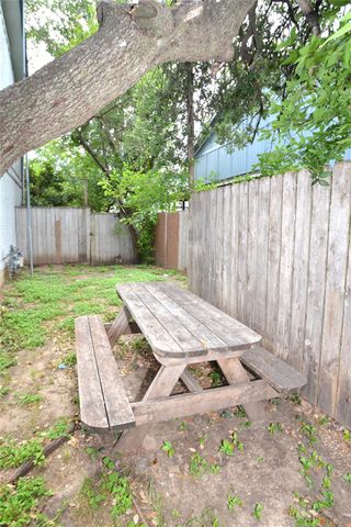 1202 Southport DR D, Austin, TX 78704
