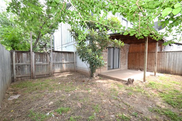 1202 Southport DR D, Austin, TX 78704