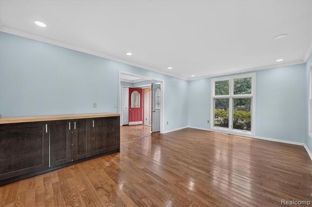 34970 Old Homestead Drive, Farmington Hills, MI 48335