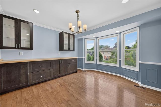 34970 Old Homestead Drive, Farmington Hills, MI 48335