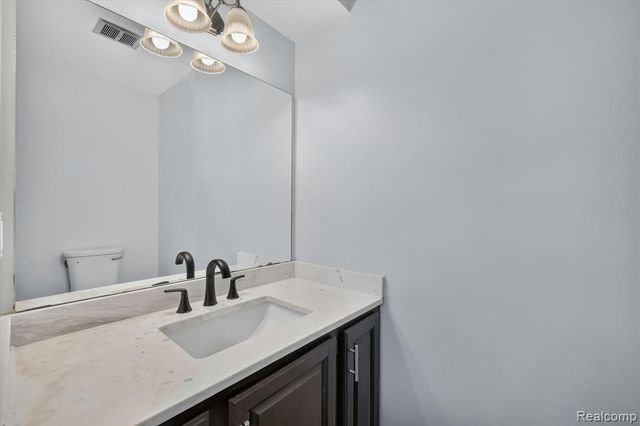 34970 Old Homestead Drive, Farmington Hills, MI 48335