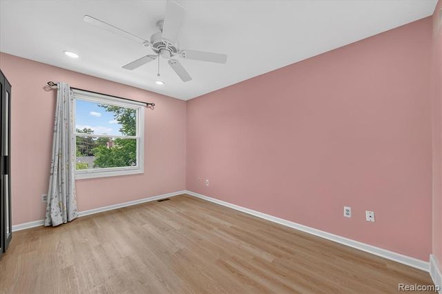 34970 Old Homestead Drive, Farmington Hills, MI 48335