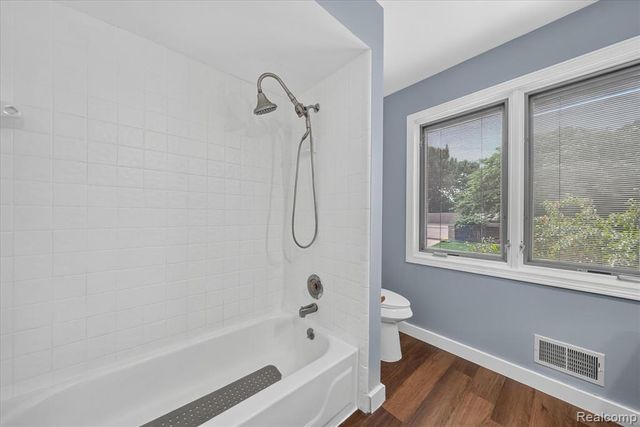 34970 Old Homestead Drive, Farmington Hills, MI 48335