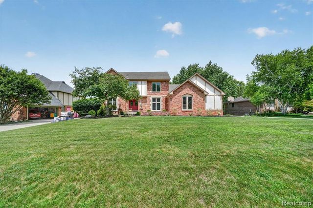 34970 Old Homestead Drive, Farmington Hills, MI 48335