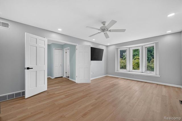 34970 Old Homestead Drive, Farmington Hills, MI 48335