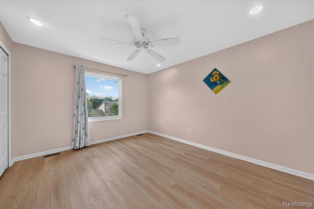 34970 Old Homestead Drive, Farmington Hills, MI 48335
