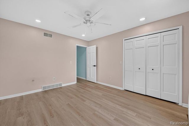 34970 Old Homestead Drive, Farmington Hills, MI 48335