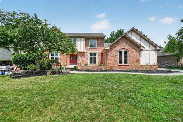 34970 Old Homestead Drive, Farmington Hills, MI 48335