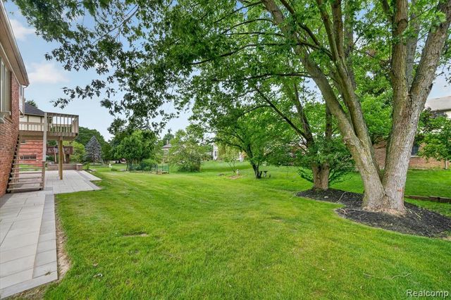 34970 Old Homestead Drive, Farmington Hills, MI 48335
