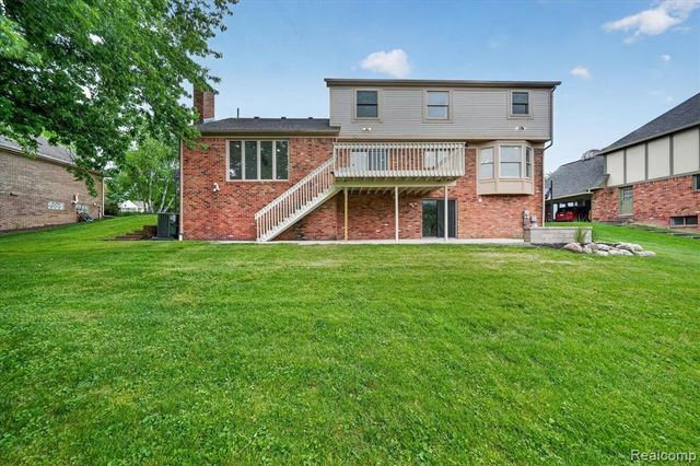 34970 Old Homestead Drive, Farmington Hills, MI 48335