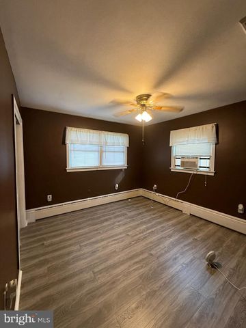 110 GROPP AVE, Hamilton Twp, NJ 08610