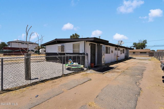 16396 Yucca Street, Hesperia, CA 92345