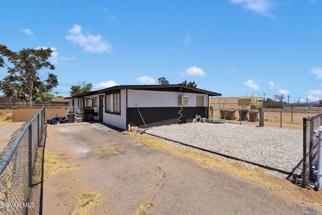 16396 Yucca Street, Hesperia, CA 92345