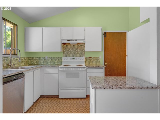 8505 Sw OAK St, Portland, OR 97223