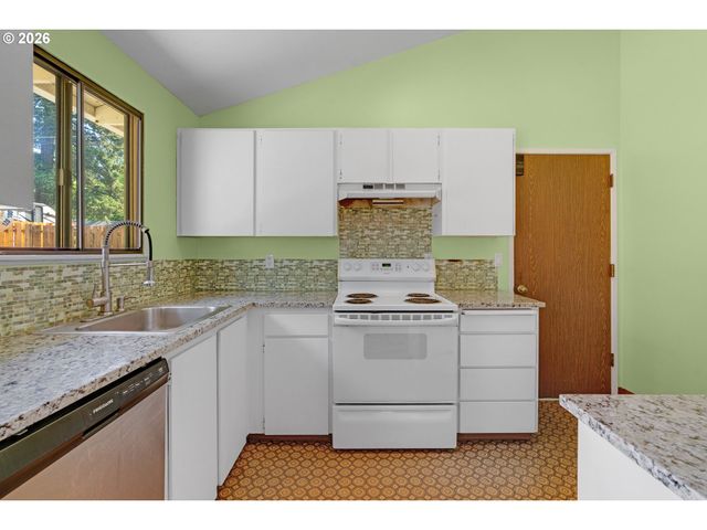 8505 Sw OAK St, Portland, OR 97223