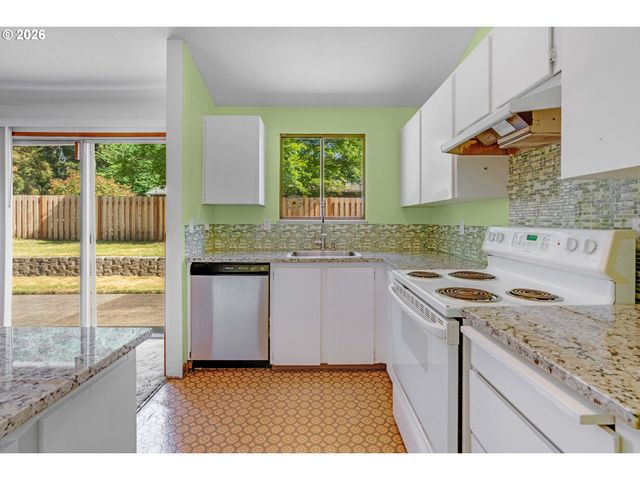 8505 Sw OAK St, Portland, OR 97223