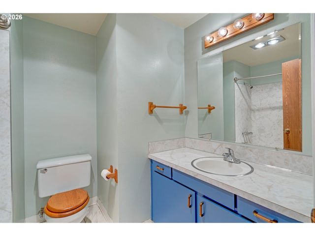8505 Sw OAK St, Portland, OR 97223