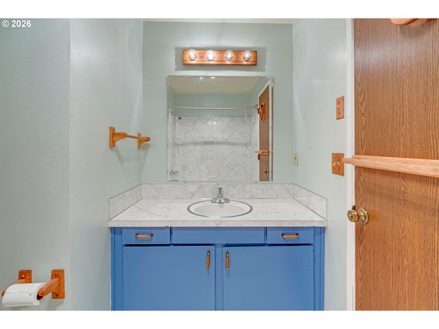 8505 Sw OAK St, Portland, OR 97223