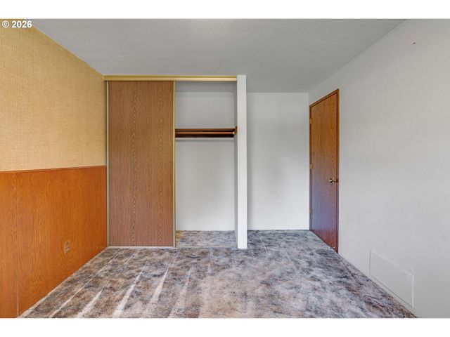 8505 Sw OAK St, Portland, OR 97223