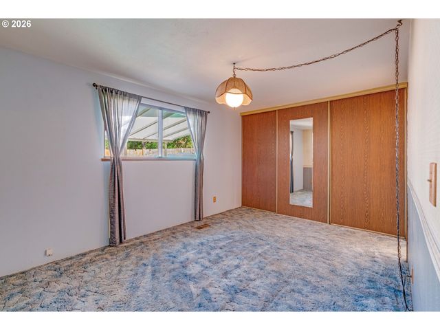 8505 Sw OAK St, Portland, OR 97223