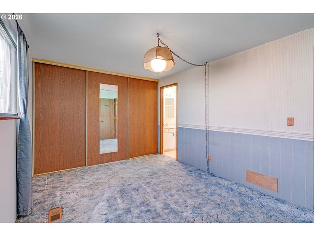 8505 Sw OAK St, Portland, OR 97223