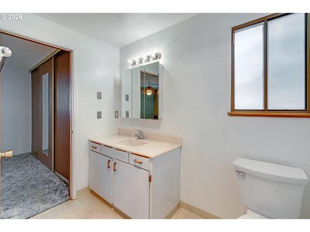 8505 Sw OAK St, Portland, OR 97223