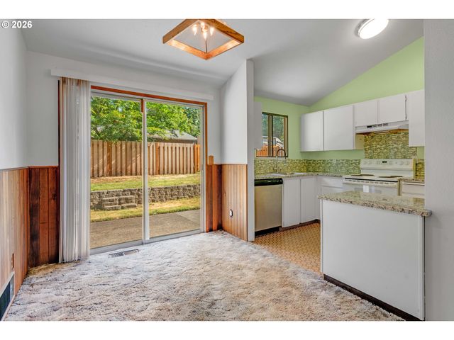 8505 Sw OAK St, Portland, OR 97223