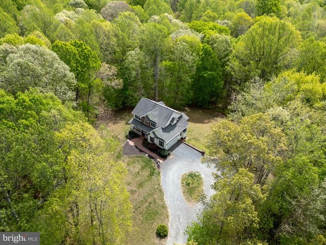 153 NOTTINGHAM DR, Fredericksburg, VA 22406