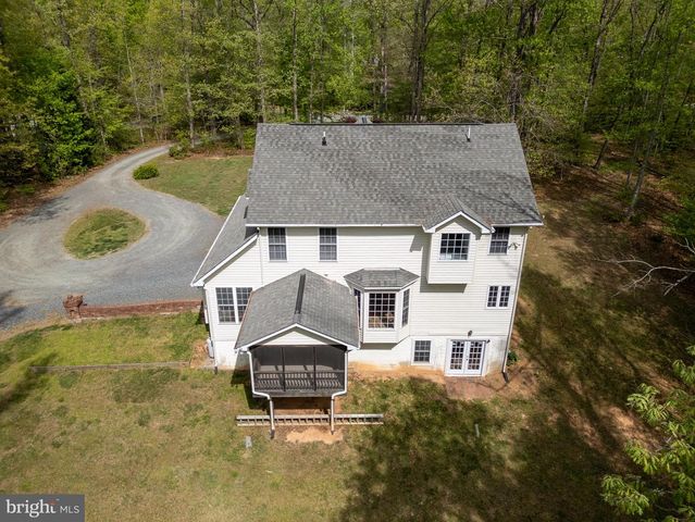 153 NOTTINGHAM DR, Fredericksburg, VA 22406