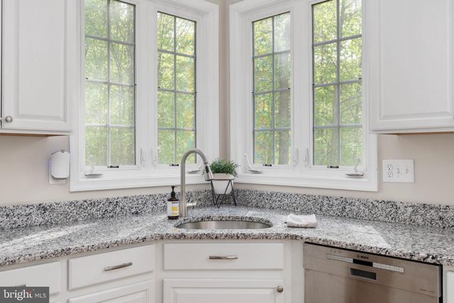 153 NOTTINGHAM DR, Fredericksburg, VA 22406