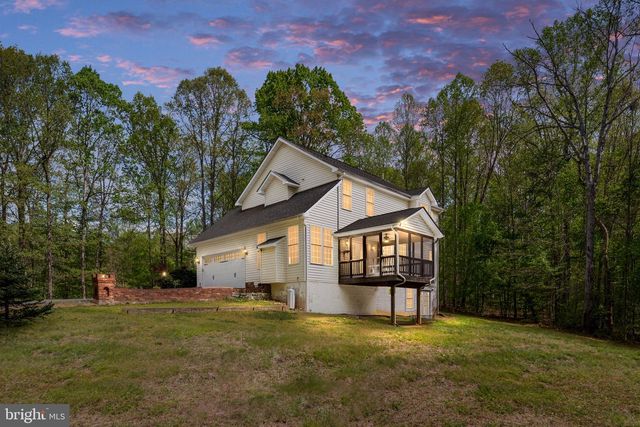 153 NOTTINGHAM DR, Fredericksburg, VA 22406
