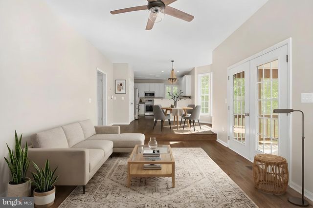 153 NOTTINGHAM DR, Fredericksburg, VA 22406