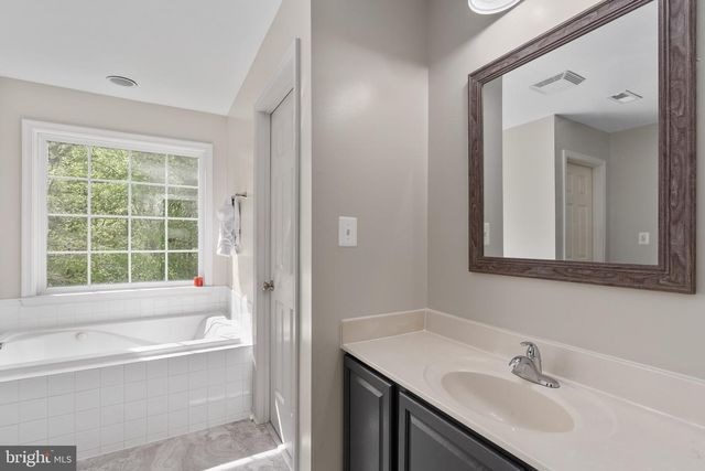 153 NOTTINGHAM DR, Fredericksburg, VA 22406