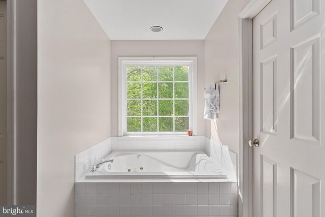 153 NOTTINGHAM DR, Fredericksburg, VA 22406