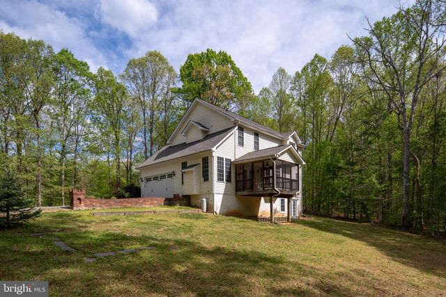 153 NOTTINGHAM DR, Fredericksburg, VA 22406
