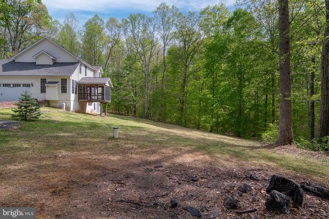 153 NOTTINGHAM DR, Fredericksburg, VA 22406