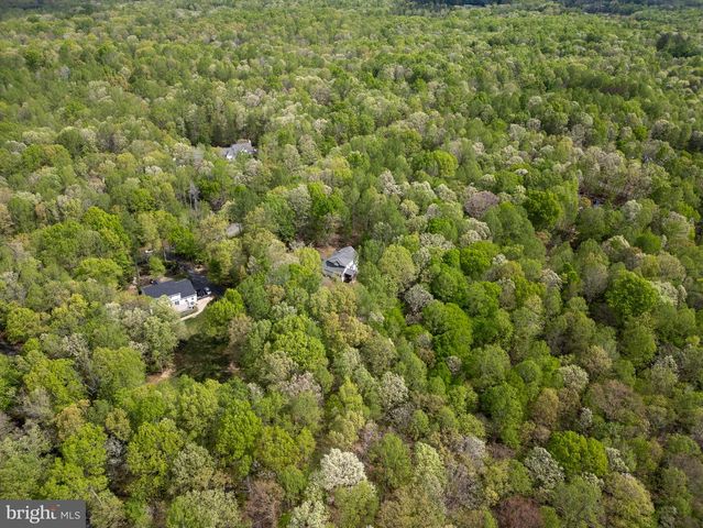 153 NOTTINGHAM DR, Fredericksburg, VA 22406