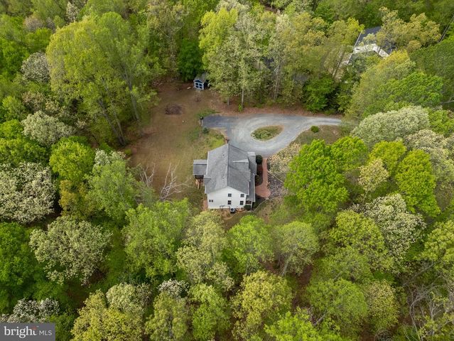 153 NOTTINGHAM DR, Fredericksburg, VA 22406