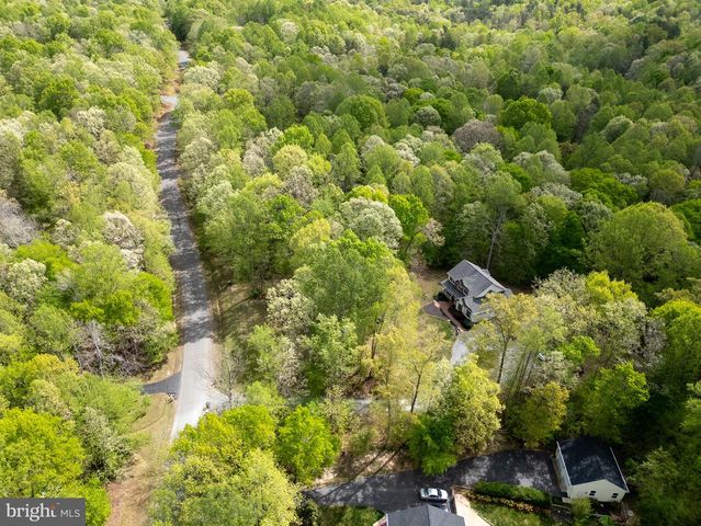 153 NOTTINGHAM DR, Fredericksburg, VA 22406