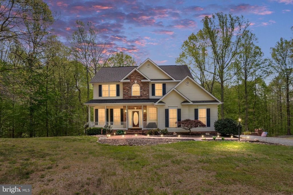 153 NOTTINGHAM DR, Fredericksburg, VA 22406