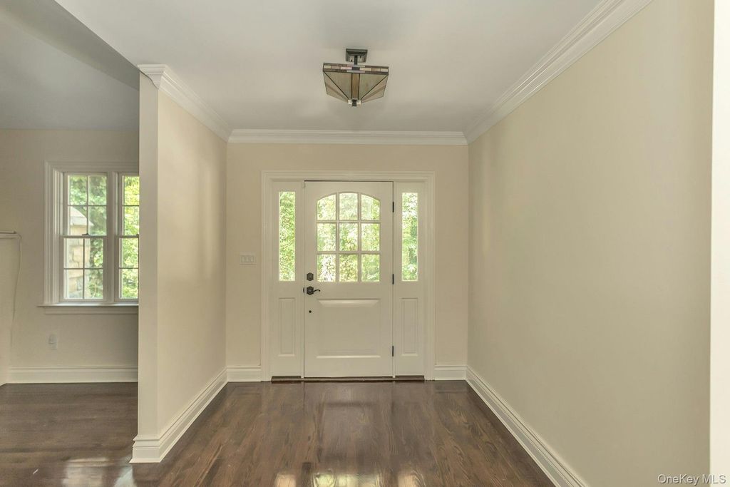 10 Laurel Cove Road, Oyster Bay Cove, NY 11771 — photo 3
