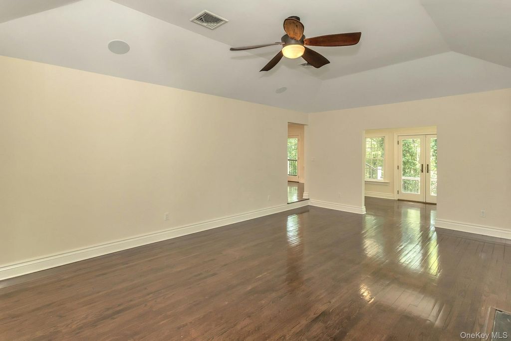 10 Laurel Cove Road, Oyster Bay Cove, NY 11771 — photo 5