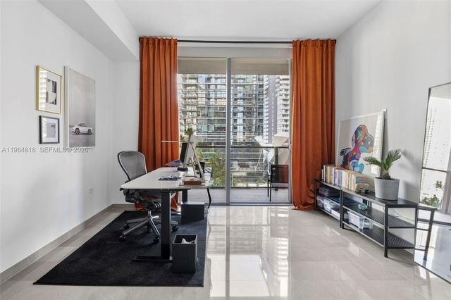 88 SW 7th St 809, Miami, FL 33130